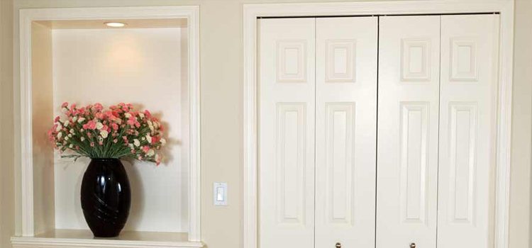 residential closet door repair in Holtville